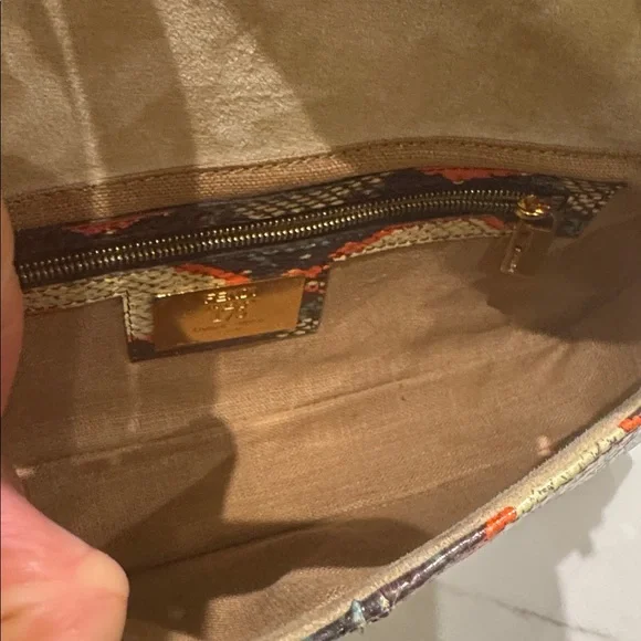 FENDI VINTAGE BAGUETTE ❤️🧡🖤💚 - Picture 12 of 17